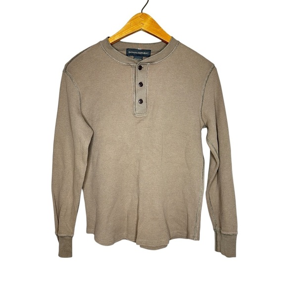 Banana Republic Tan Henley Shirt Long Sleeve Men's Size Small - Picture 1 of 5